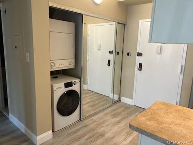 725 Miller Avenue 117, Freeport, NY 11520