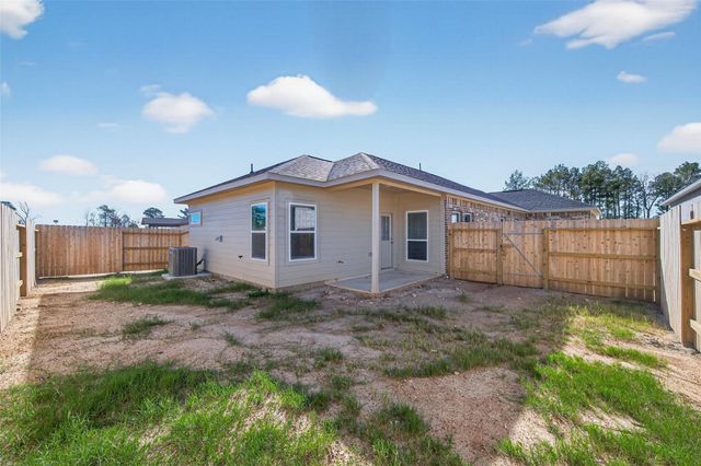 9718 Enclave Ridge Road, Willis, TX 77318