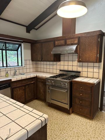 50 Old Orchard Road, Los Gatos, CA 95033