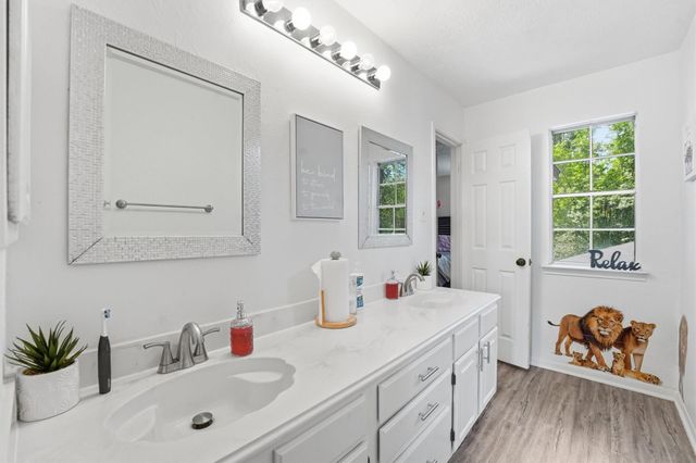 13415 Jessica Lane, Houston, TX 77069