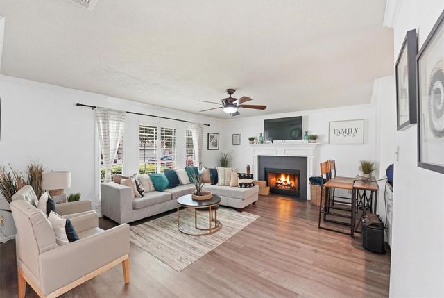 13415 Jessica Lane, Houston, TX 77069