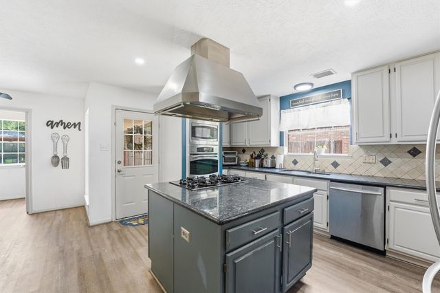 13415 Jessica Lane, Houston, TX 77069