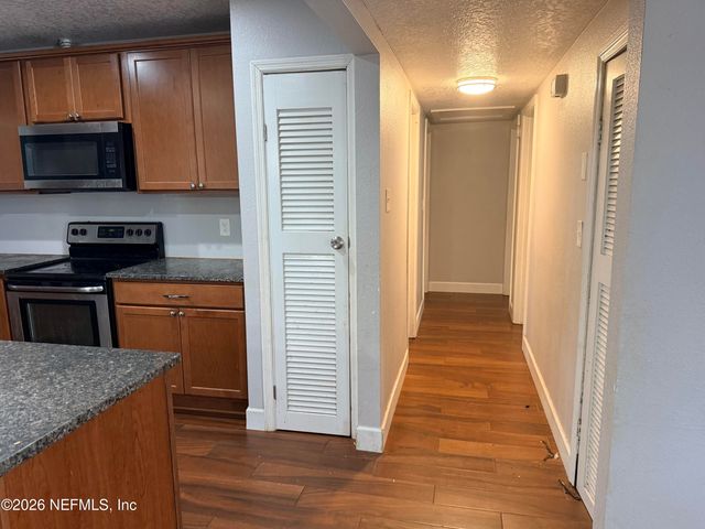 2920 SEARCHWOOD Drive, Jacksonville, FL 32277