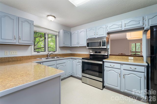 305 Piney Mountain Drive D-1, Asheville, NC 28805
