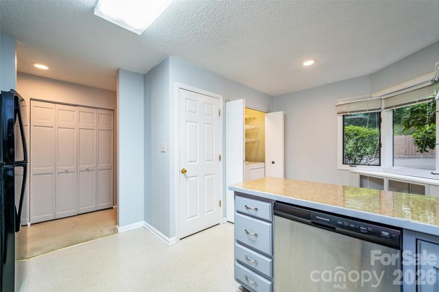305 Piney Mountain Drive D-1, Asheville, NC 28805