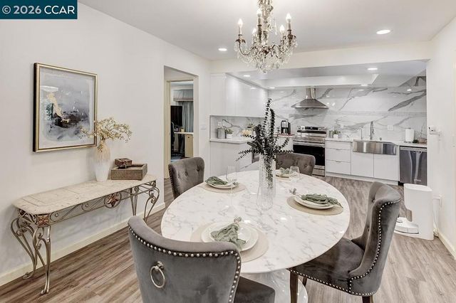 645 645 Keith Ct, Walnut Creek, CA 94597