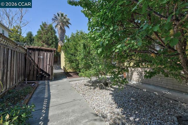 645 645 Keith Ct, Walnut Creek, CA 94597