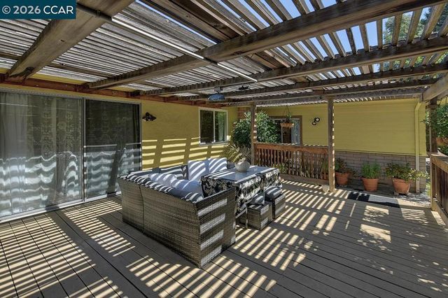 645 645 Keith Ct, Walnut Creek, CA 94597