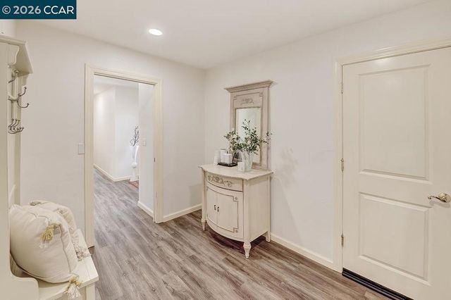 645 645 Keith Ct, Walnut Creek, CA 94597