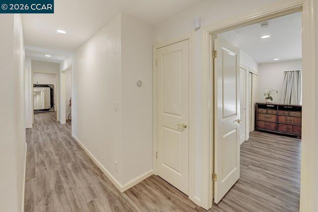 645 645 Keith Ct, Walnut Creek, CA 94597