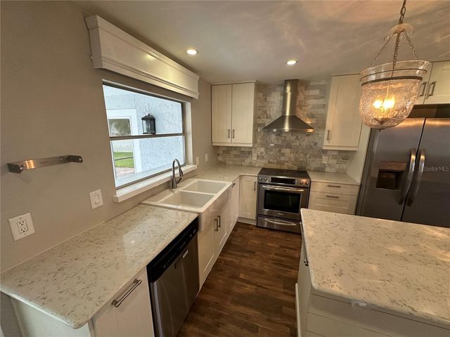 610 IRIS STREET, Altamonte Springs, FL 32714
