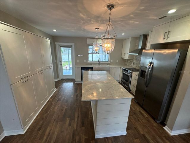 610 IRIS STREET, Altamonte Springs, FL 32714