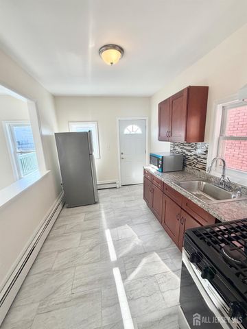 31 Chrome Avenue, Carteret, NJ 07008