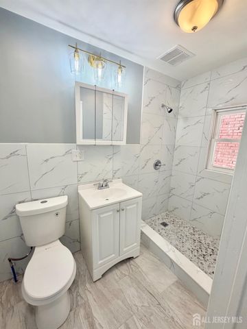 31 Chrome Avenue, Carteret, NJ 07008