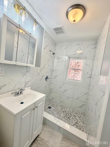 31 Chrome Avenue, Carteret, NJ 07008