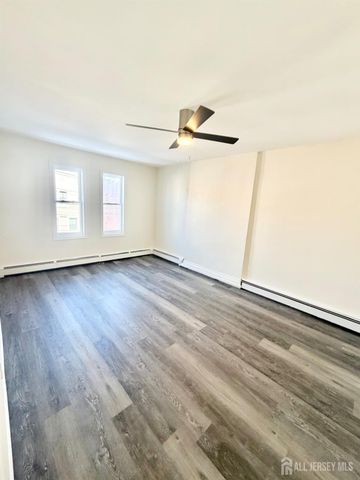 31 Chrome Avenue, Carteret, NJ 07008