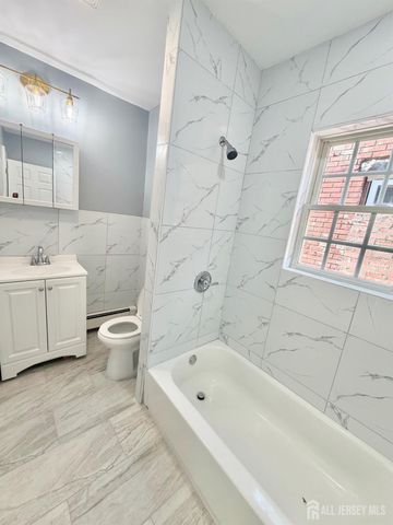 31 Chrome Avenue, Carteret, NJ 07008