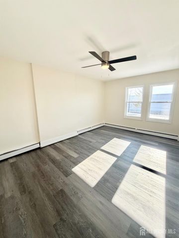 31 Chrome Avenue, Carteret, NJ 07008