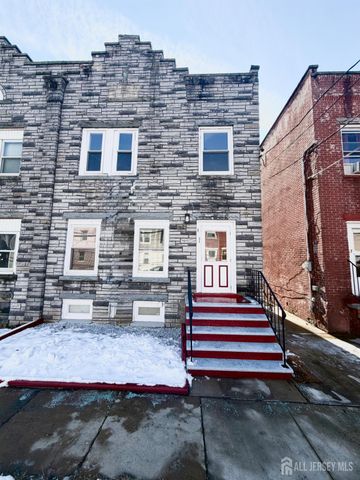 31 Chrome Avenue, Carteret, NJ 07008