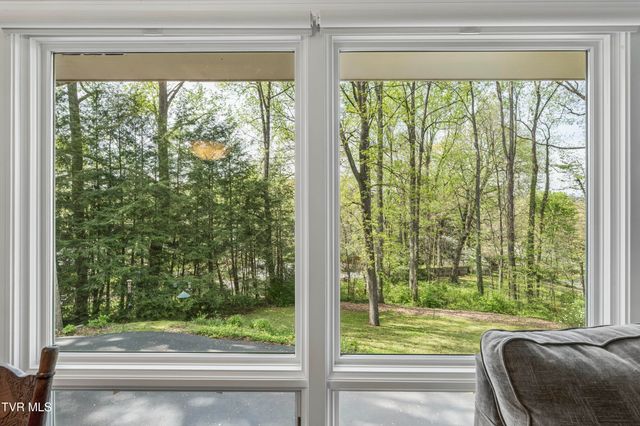 303 Hillside Road, Johnson City, TN 37601