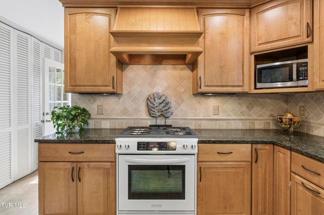 303 Hillside Road, Johnson City, TN 37601