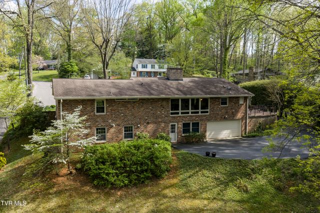 303 Hillside Road, Johnson City, TN 37601