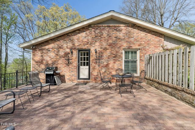 303 Hillside Road, Johnson City, TN 37601