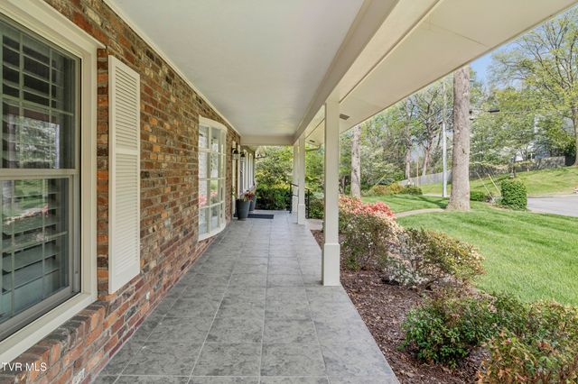 303 Hillside Road, Johnson City, TN 37601