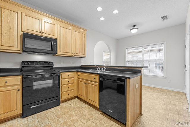 2325 Alexander, Tuscaloosa, AL 35405