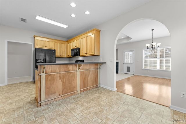 2325 Alexander, Tuscaloosa, AL 35405