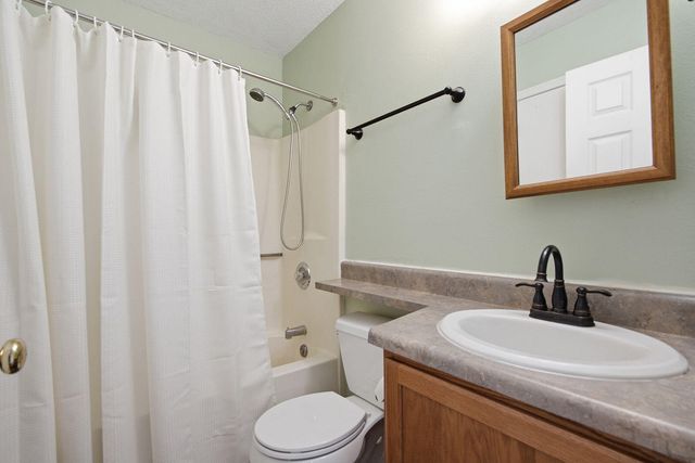 1709 STEAMBOAT LN, Columbia, MO 65201