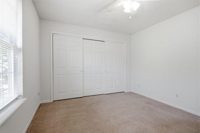 1709 STEAMBOAT LN, Columbia, MO 65201