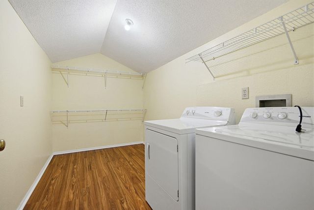 1709 STEAMBOAT LN, Columbia, MO 65201