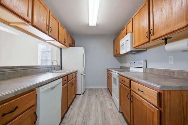 1709 STEAMBOAT LN, Columbia, MO 65201