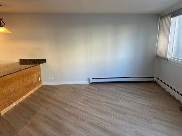 516 Green St 1D, Cambridge, MA 02139