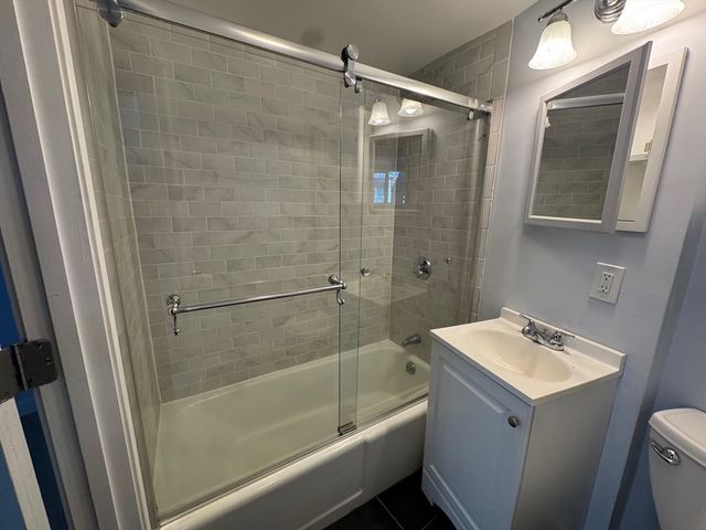 516 Green St 1D, Cambridge, MA 02139