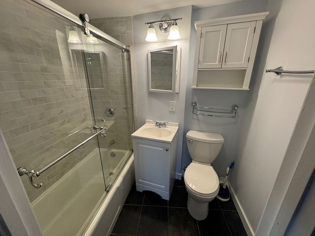 516 Green St 1D, Cambridge, MA 02139