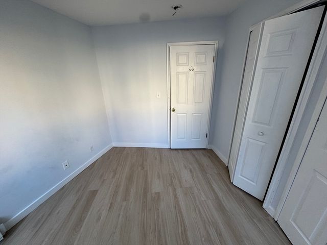 516 Green St 1D, Cambridge, MA 02139