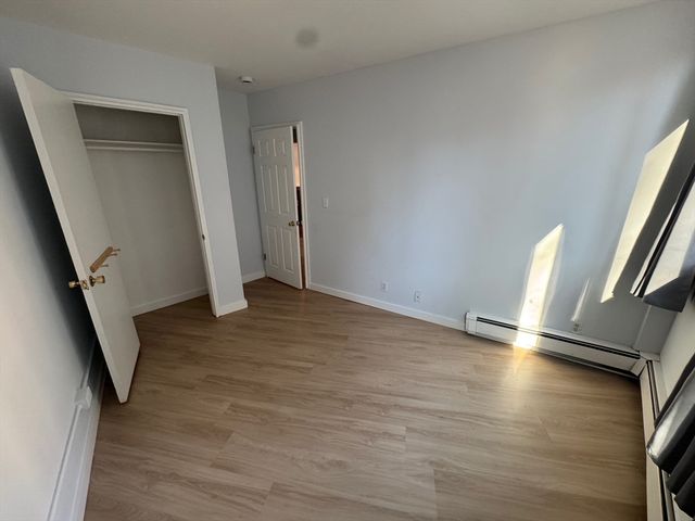 516 Green St 1D, Cambridge, MA 02139