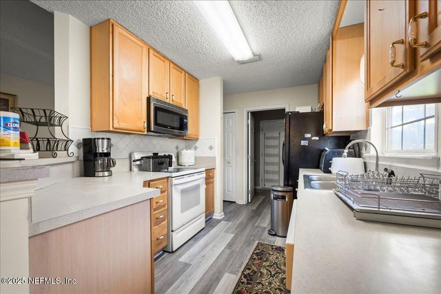 581 ARTESIAN Lane, Orange Park, FL 32073