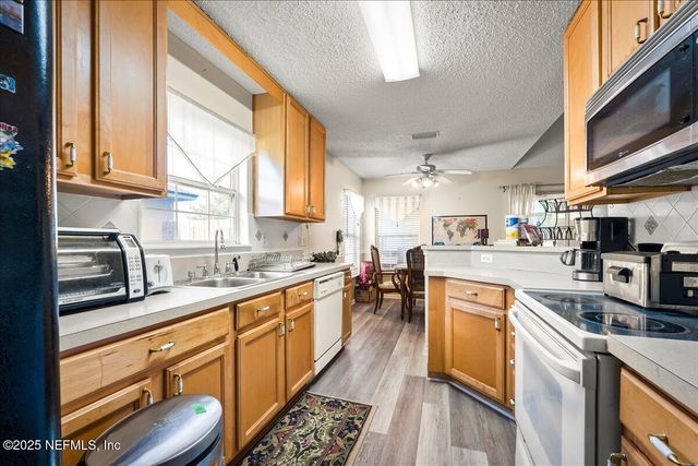 581 ARTESIAN Lane, Orange Park, FL 32073