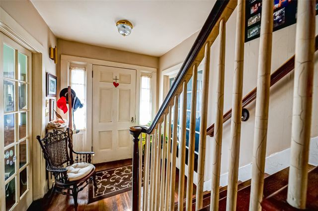 508 W Broadway, Port Jefferson, NY 11777