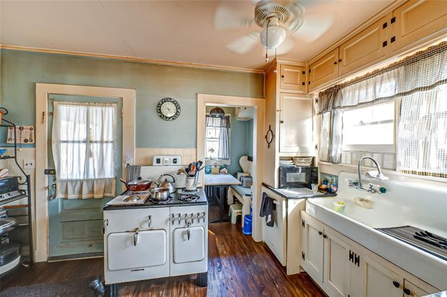 508 W Broadway, Port Jefferson, NY 11777