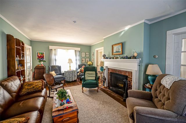 508 W Broadway, Port Jefferson, NY 11777