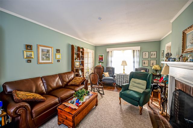 508 W Broadway, Port Jefferson, NY 11777
