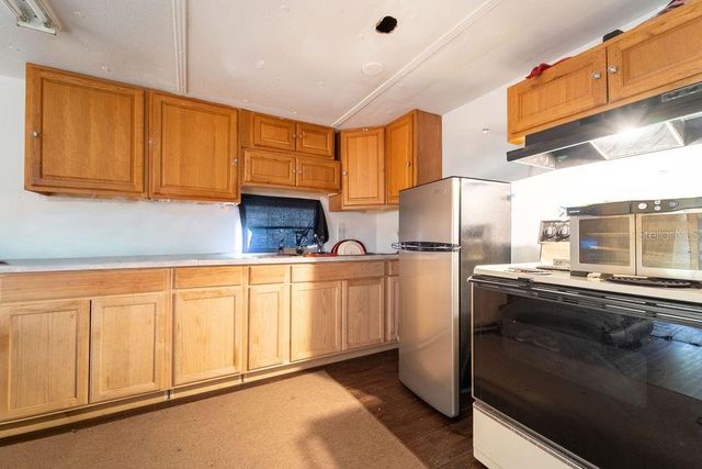 2900 STATE ROAD 11, Deland, FL 32724