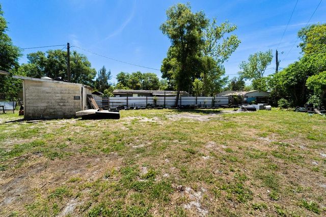 2900 STATE ROAD 11, Deland, FL 32724