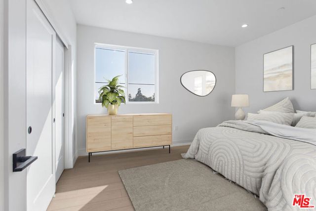 11210 W Lyon Lane 16, North Hollywood, CA 91606