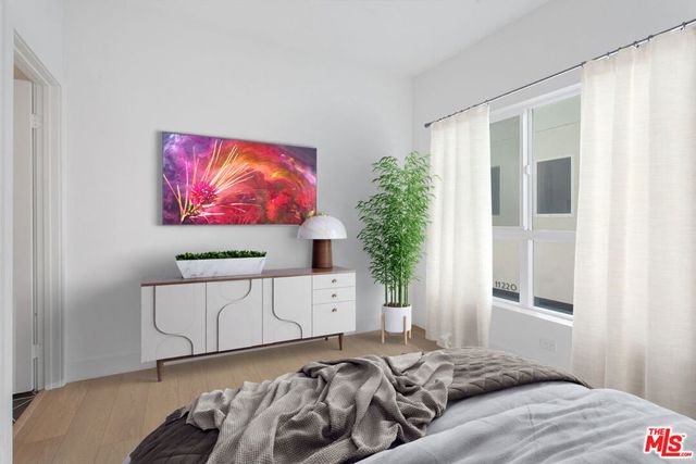 11210 W Lyon Lane 16, North Hollywood, CA 91606