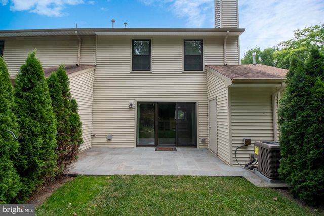 10 DEVON CT, Robbinsville, NJ 08691